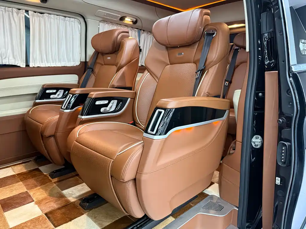 Mercedes-Benz Vito 2023 — фото 10