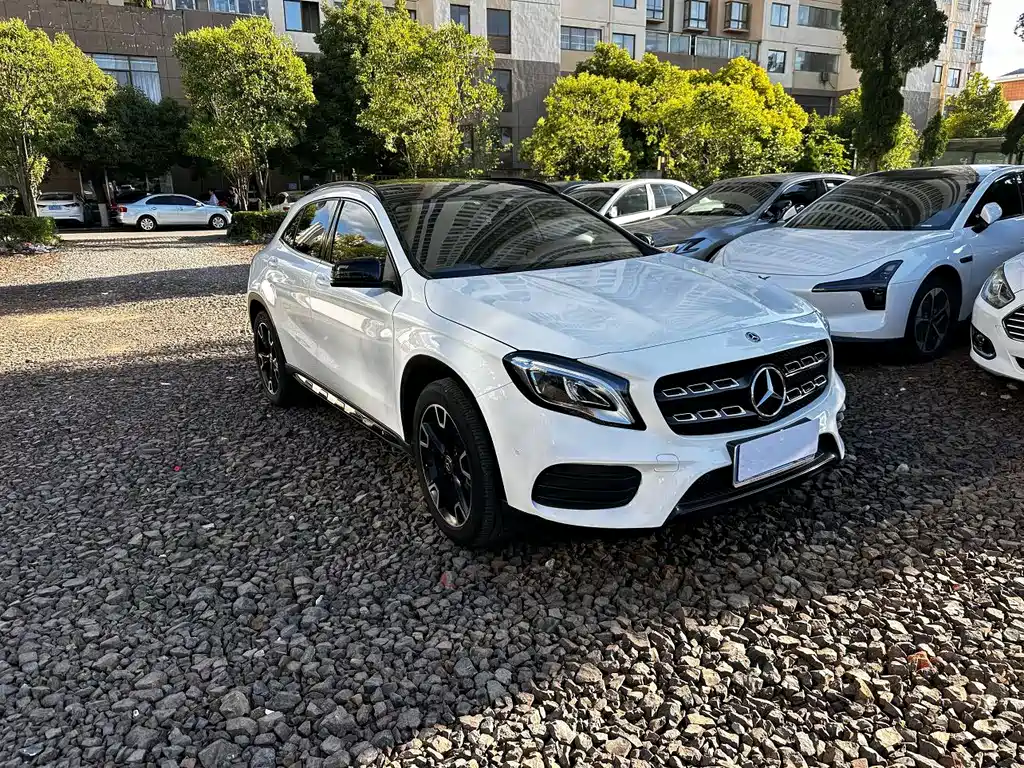 Mercedes-Benz GLA 2019