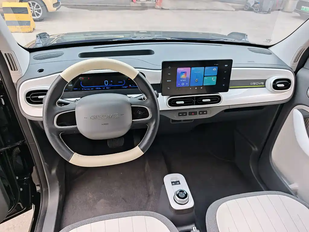 Geely Galaxy Panda 2025 — фото 5