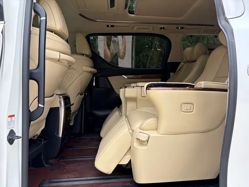 Toyota Alphard 2015 — фото 14