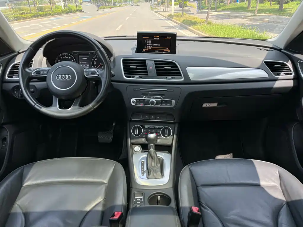 Audi Q3 2017 — фото 18
