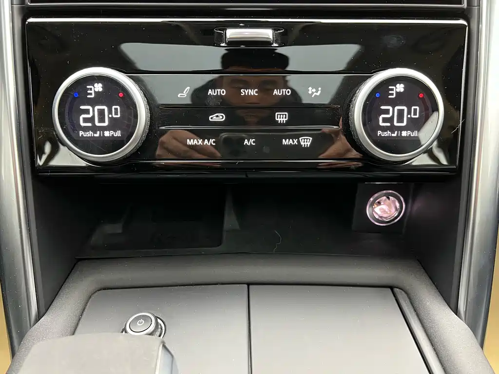 Land Rover Discovery 2021 — фото 26