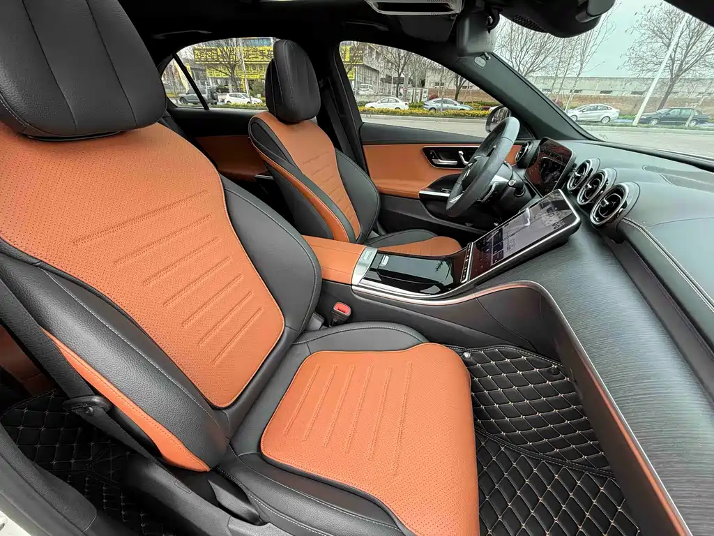 Mercedes-Benz C-Class 2023 — фото 13