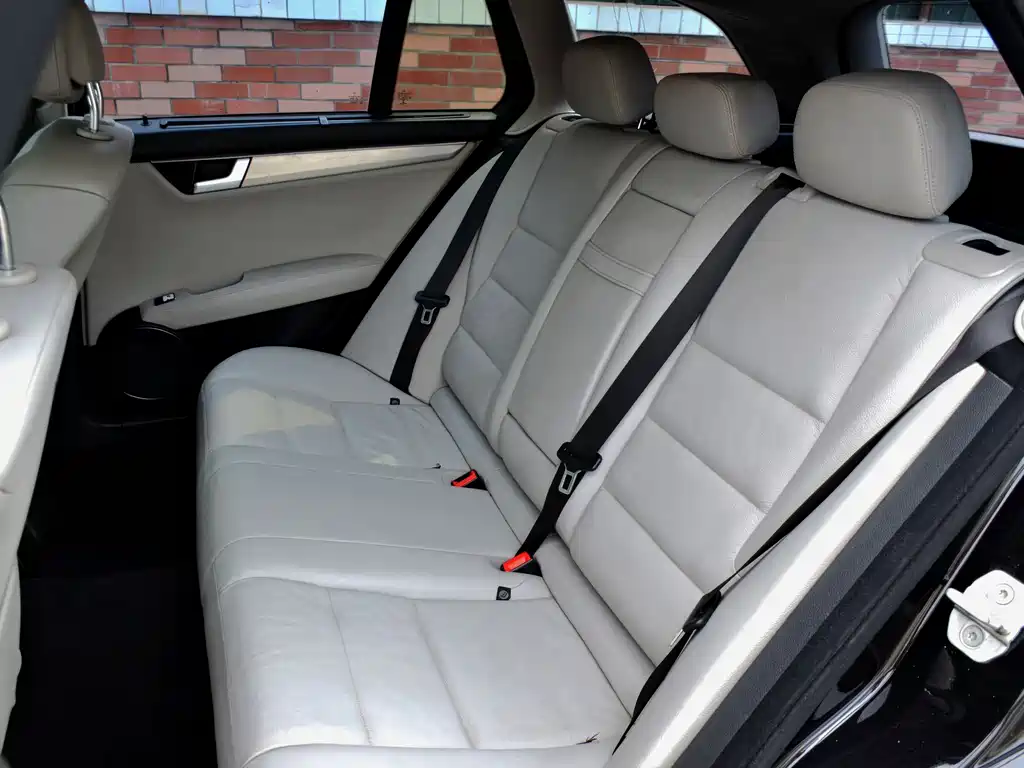 Mercedes-Benz C-Class 2012 — фото 11
