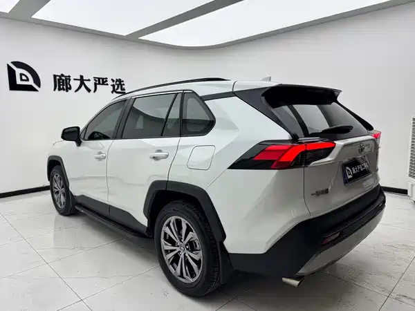 Toyota RAV4 2024