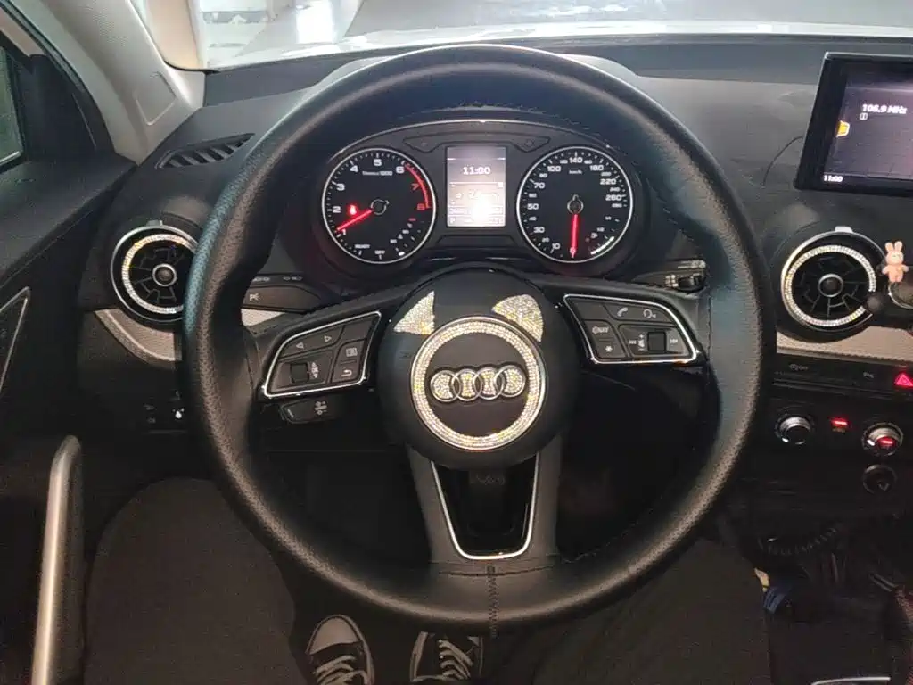 Audi Q2L 2021 — фото 11