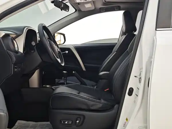 Toyota RAV4 2013