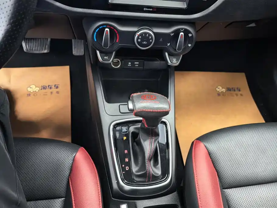 Kia KX Cross 2020 — фото 16