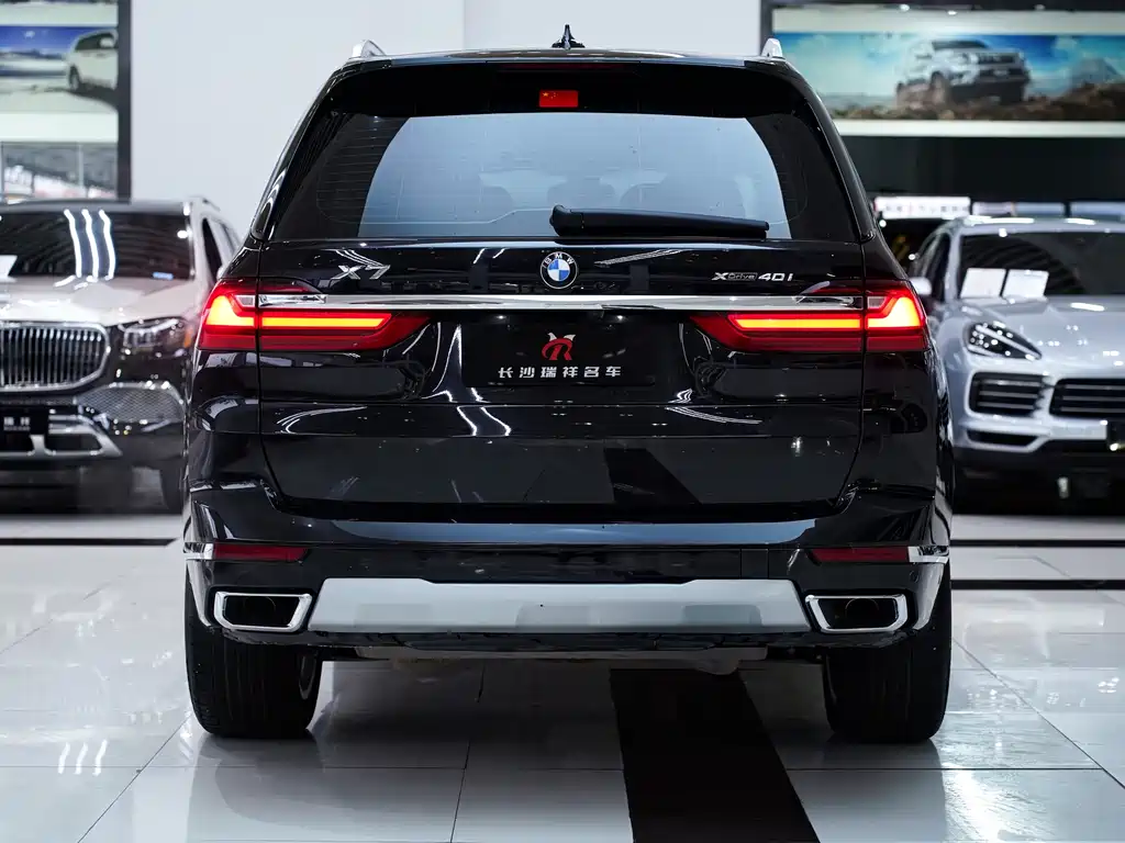 BMW X7 2021 — фото 19