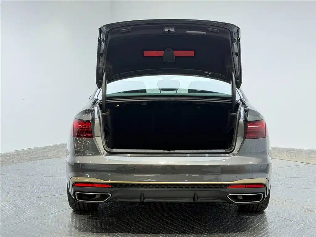 Audi A4L 2024