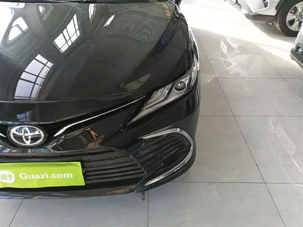Toyota Camry 2022 — фото 24