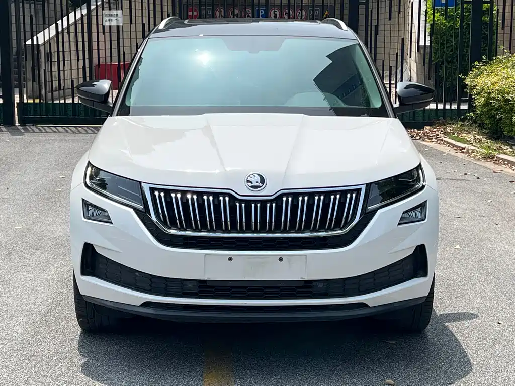 Skoda Kodiaq GT 2021 — фото 2