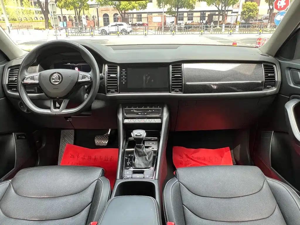 Skoda Kodiaq GT 2021 — фото 9