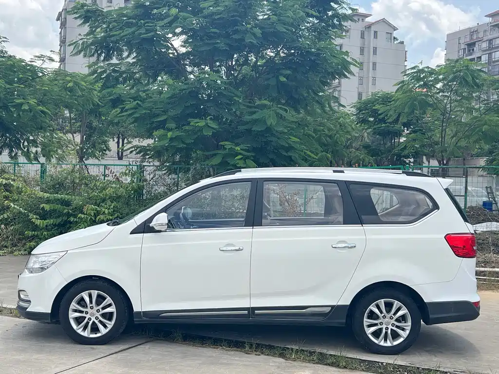 Baojun 730 2016
