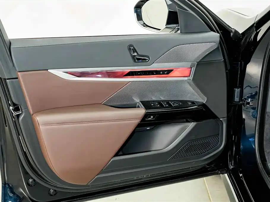 BMW 7 Series 2025 — фото 18
