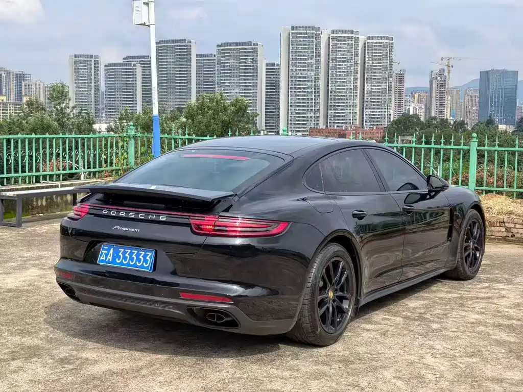 Porsche Panamera 2017 — фото 4