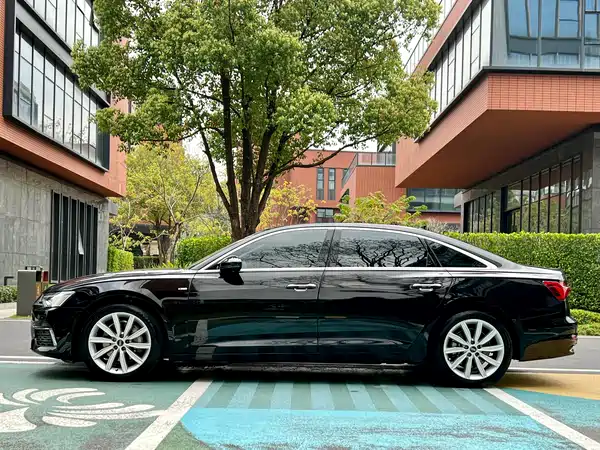 Audi A6L 2021