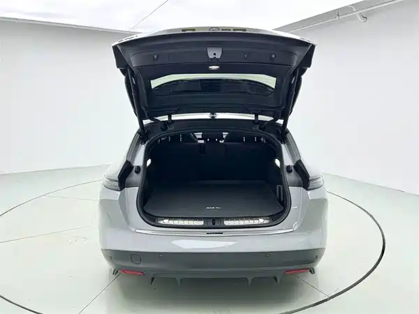 NIO ET5T 2024