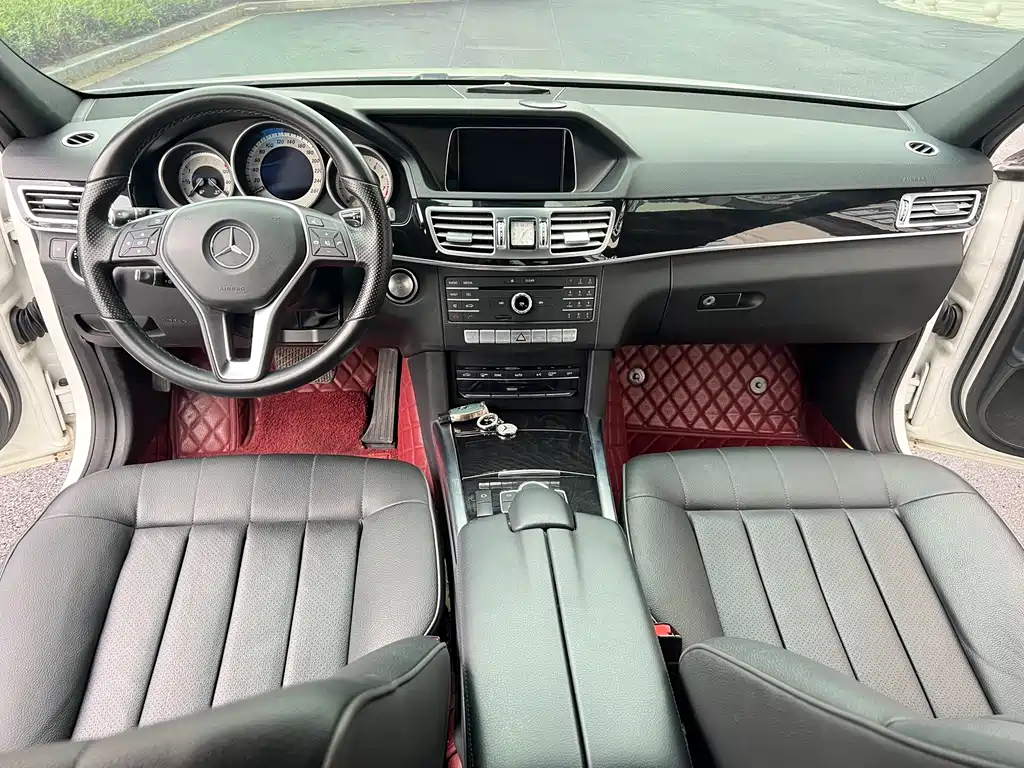 Mercedes-Benz E-Class 2016 — фото 11