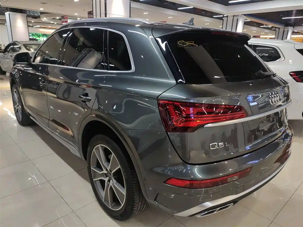Audi Q5L 2022 — фото 5