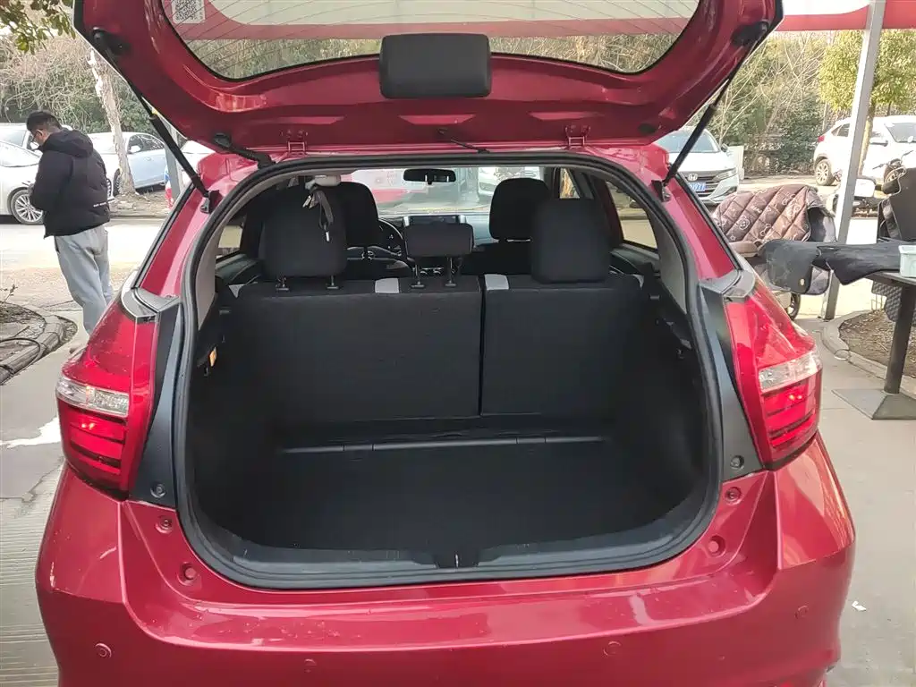 Toyota Yaris L 2021 — фото 19