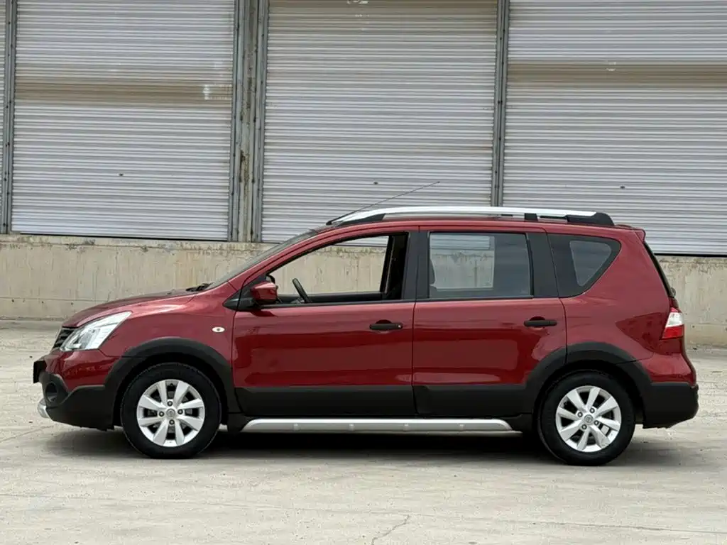 Nissan Livina 2014