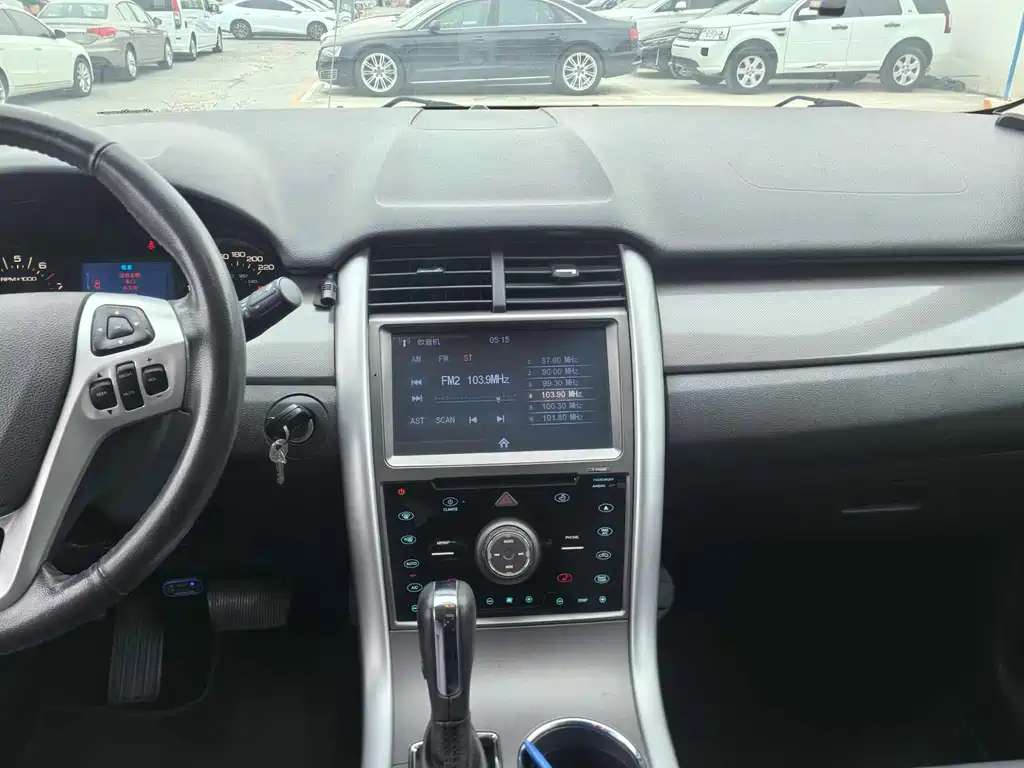 Ford Edge 2013 — фото 15