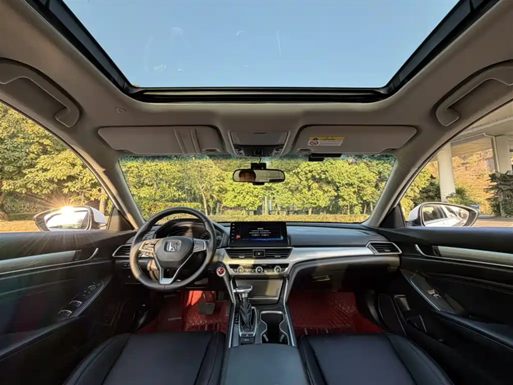 Honda Accord 2022 — фото 17