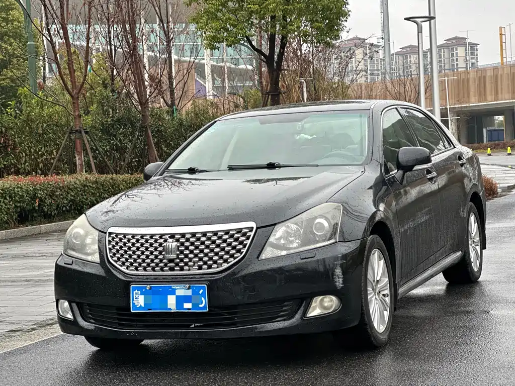 Toyota Crown 2012 — фото 1