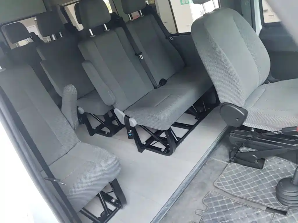 Iveco Proud 2023 — фото 20