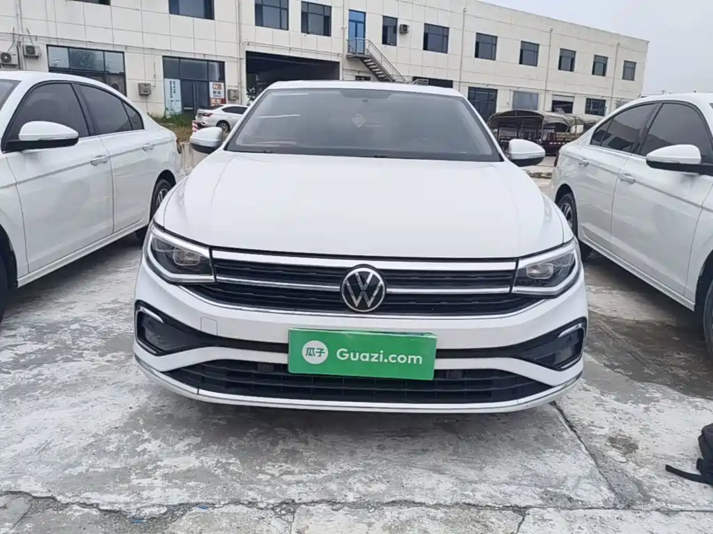 Volkswagen Bora 2023