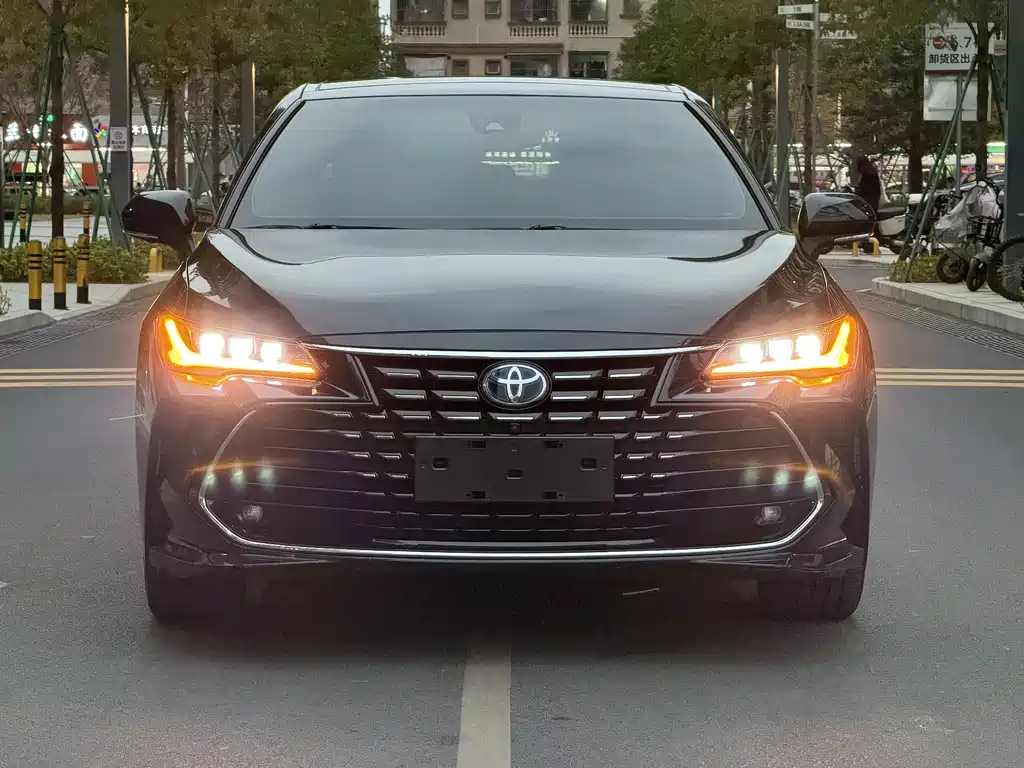 Toyota Avalon 2022 — фото 2