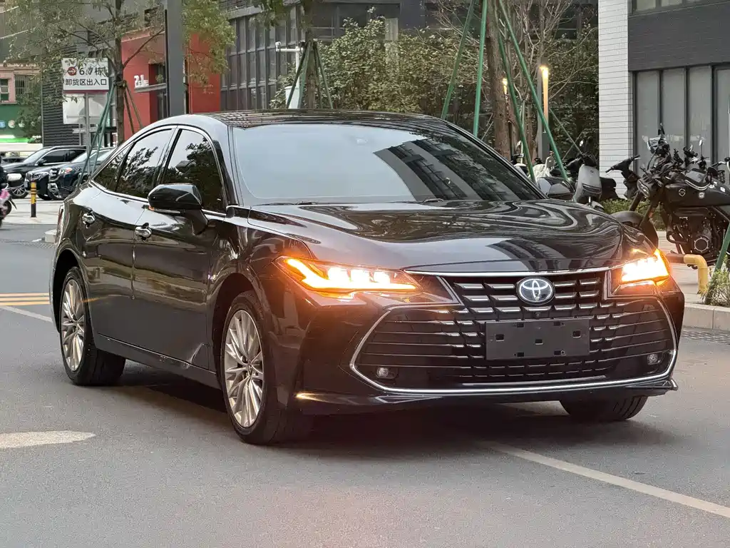 Toyota Avalon 2022 — фото 3
