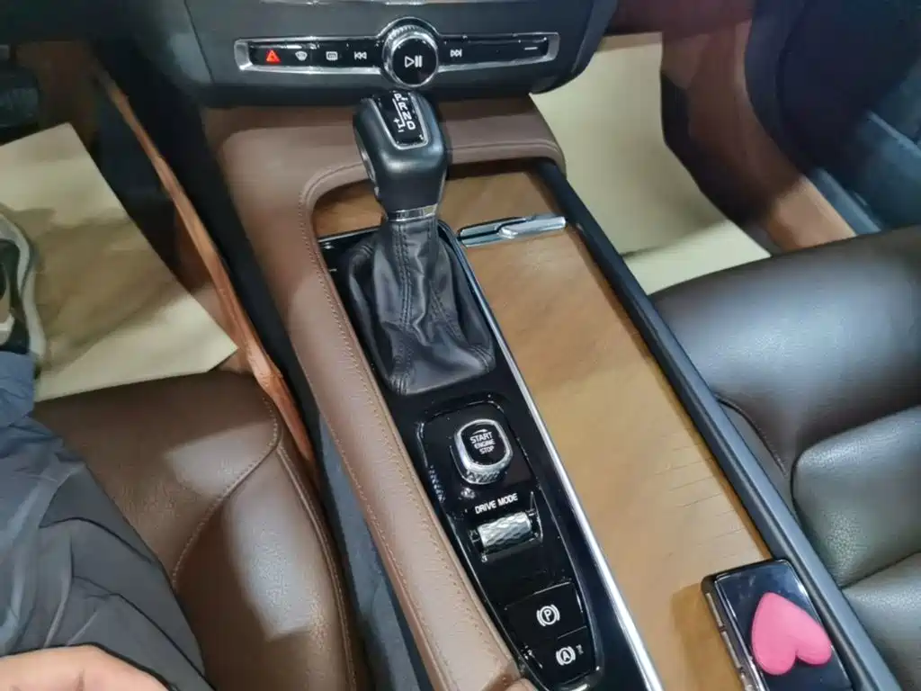 Volvo S90 2019 — фото 14