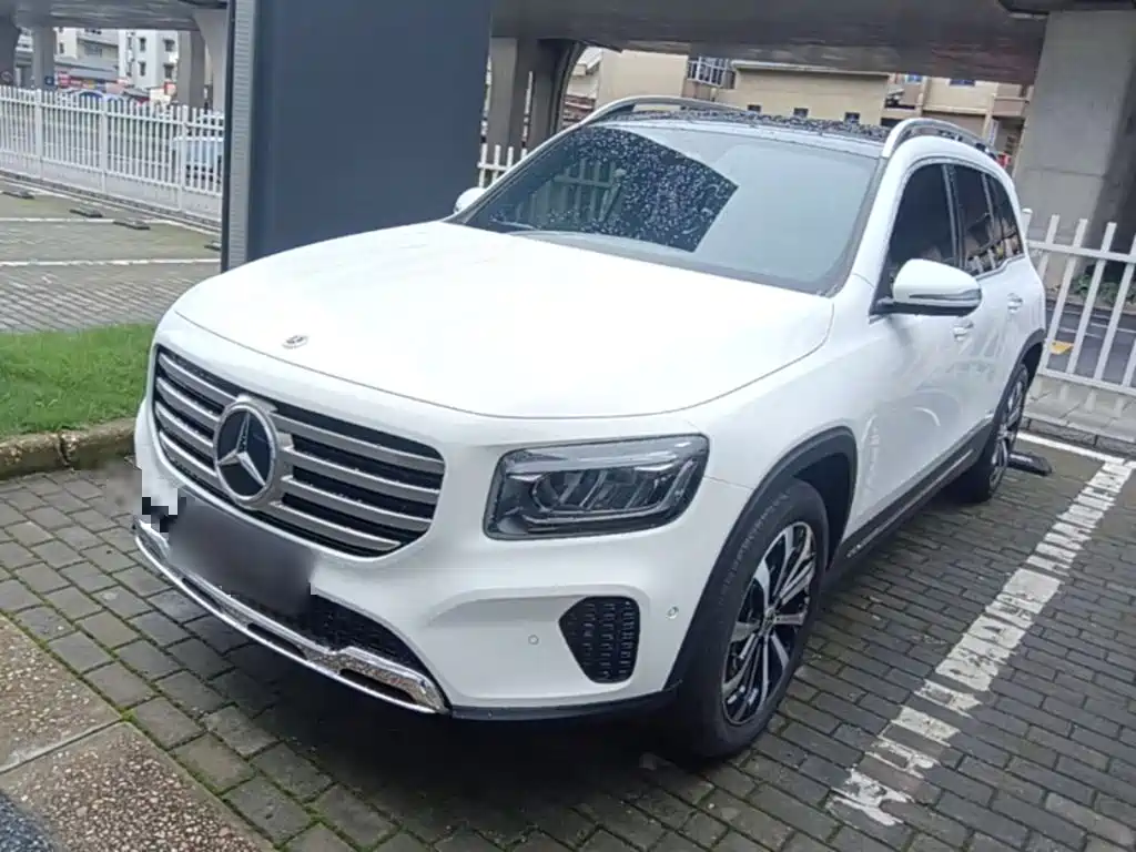 Mercedes-Benz GLB 2023