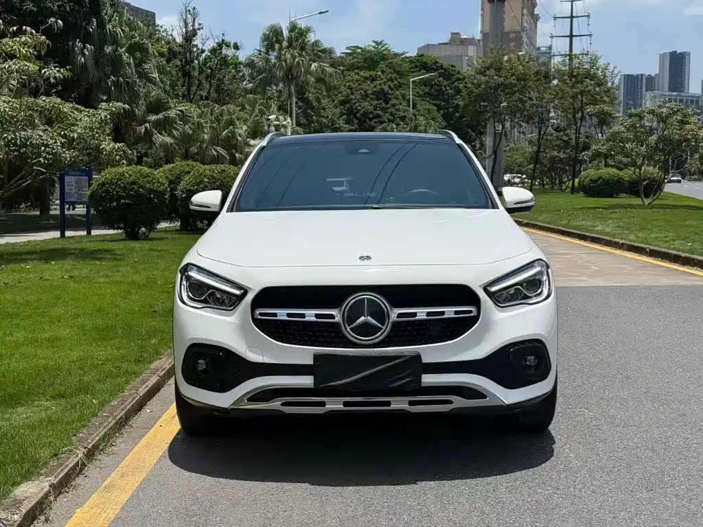 Mercedes-Benz GLA 2023