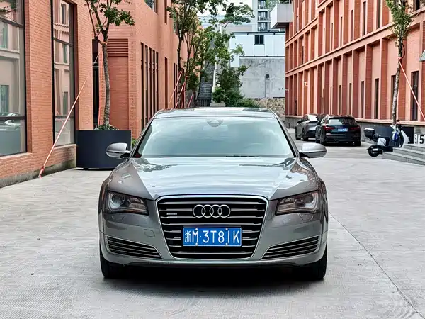 Audi A8 2013