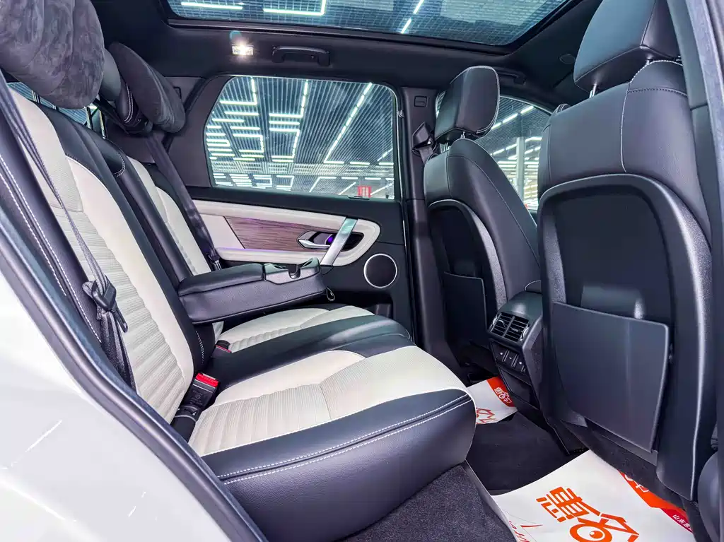 Land Rover Discovery Sport 2022 — фото 16