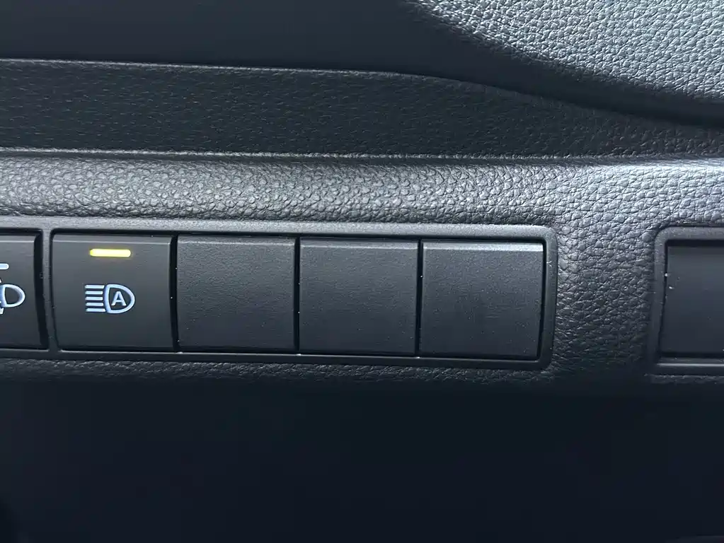 Toyota Levin 2022 — фото 16