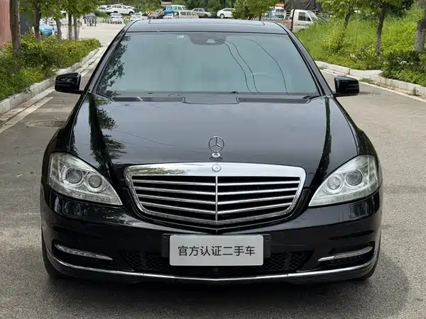 Mercedes-Benz S-Class 2011