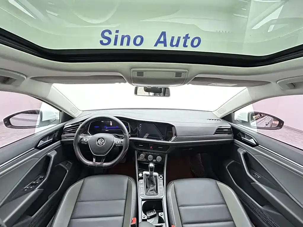 Volkswagen Sagitar 2021