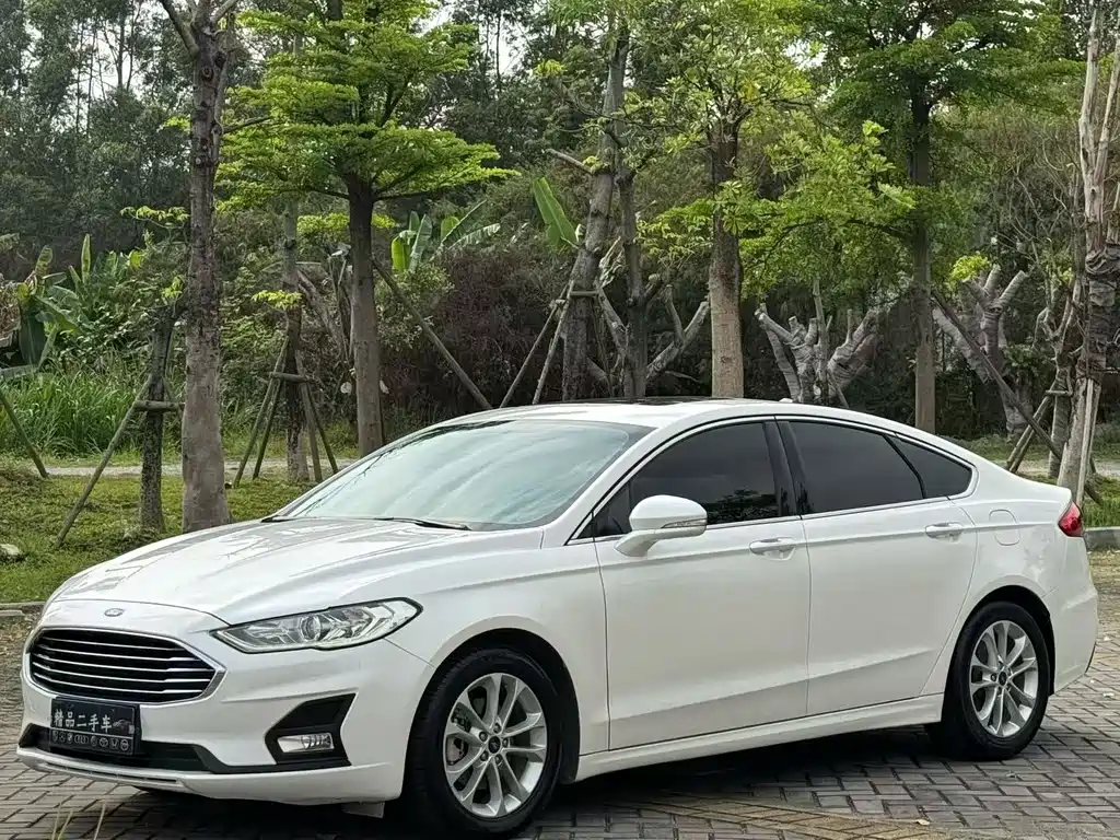 Ford Mondeo 2021 — фото 1