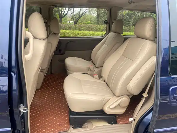 Buick GL8 2013