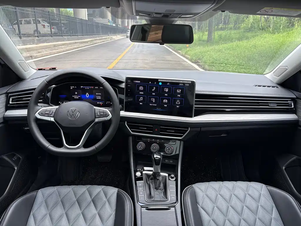 Volkswagen Sagitar 2025