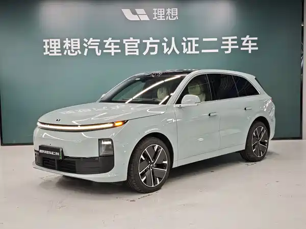 Li Auto L6 2025