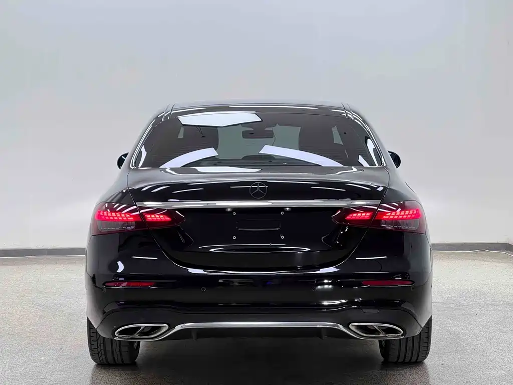 Mercedes-Benz E-Class 2022 — фото 28