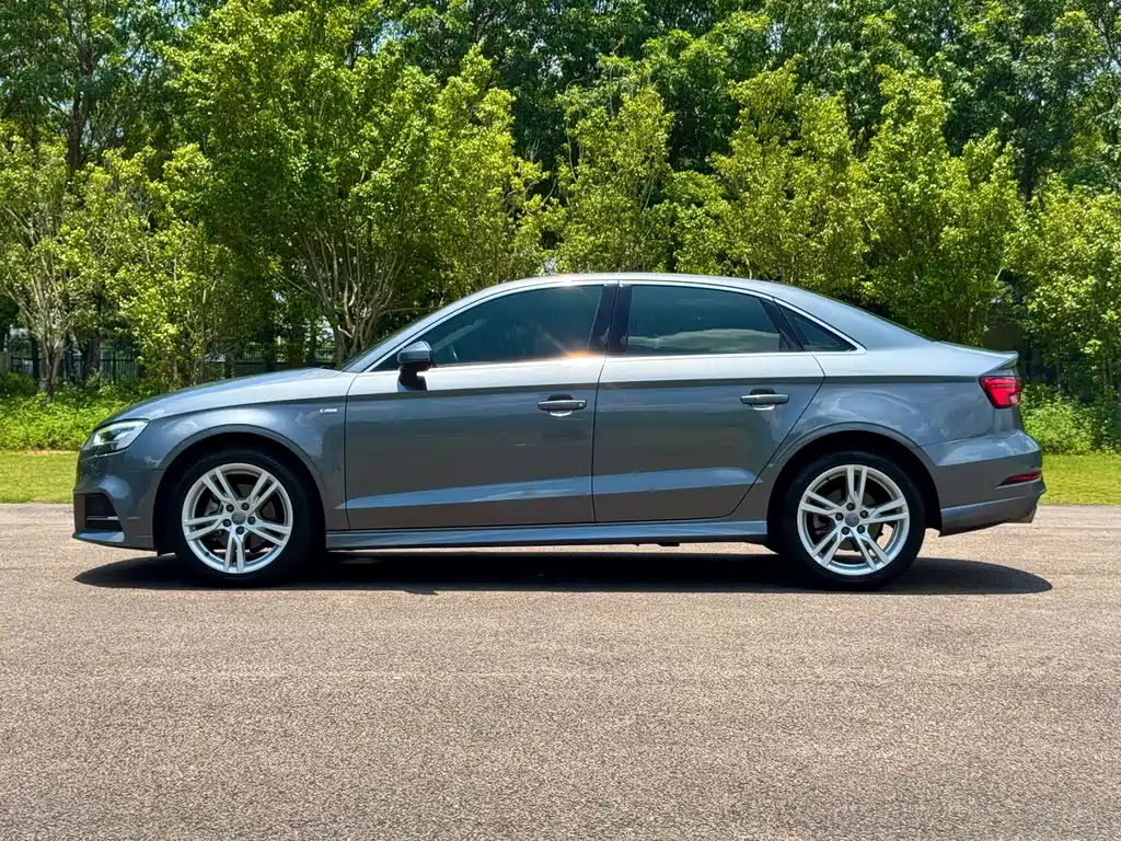 Audi A3 2021 — фото 17