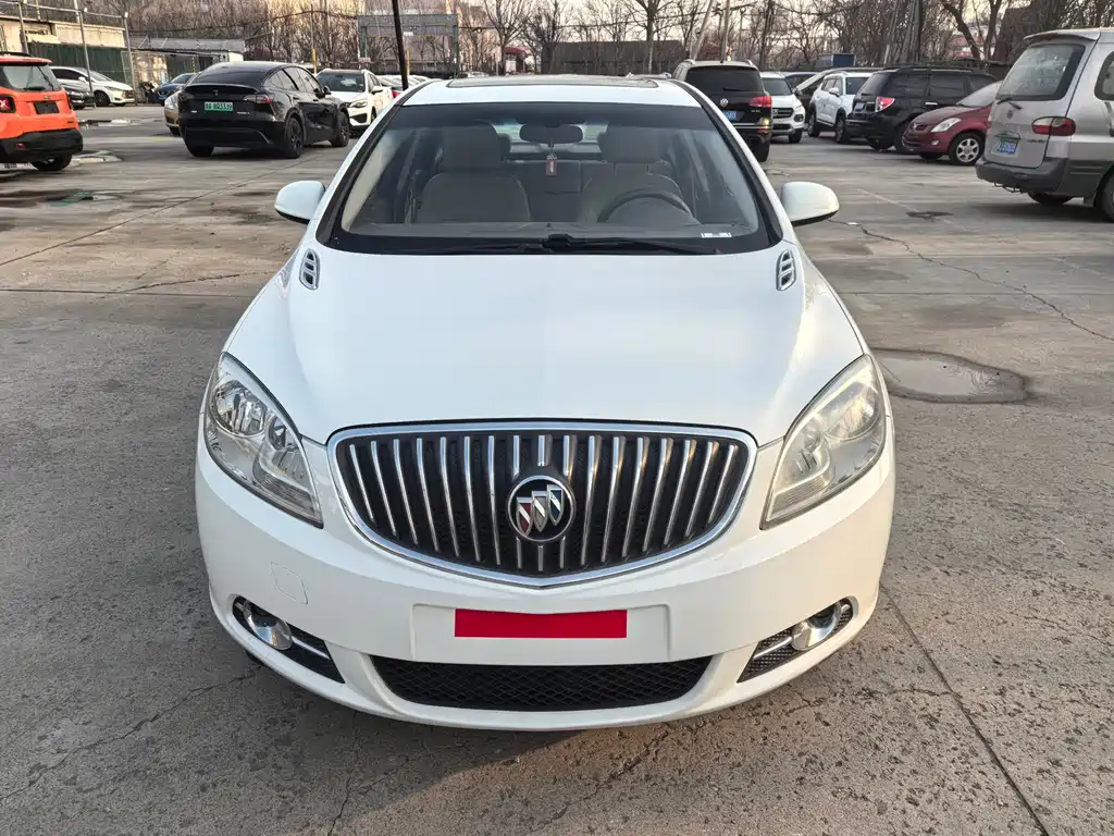 Buick Excelle 2015 — фото 2