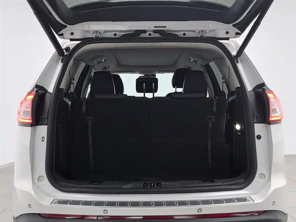 Ford Edge 2016 — фото 16