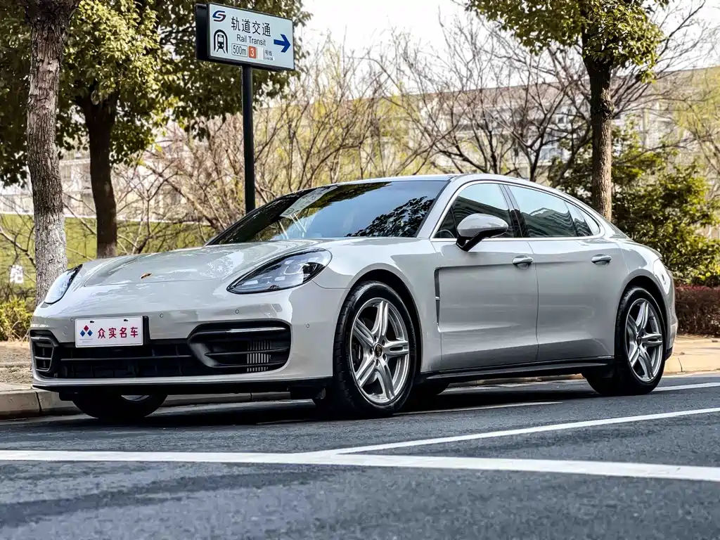 Porsche Panamera 2024